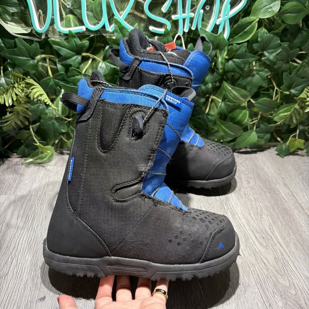 Burton  Concord Smalls Size 6Y / Women 7.5 Snowboard Boots Black W/Blue